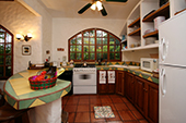 Manuel Antonio Vacation Rental with full kitchen facilities